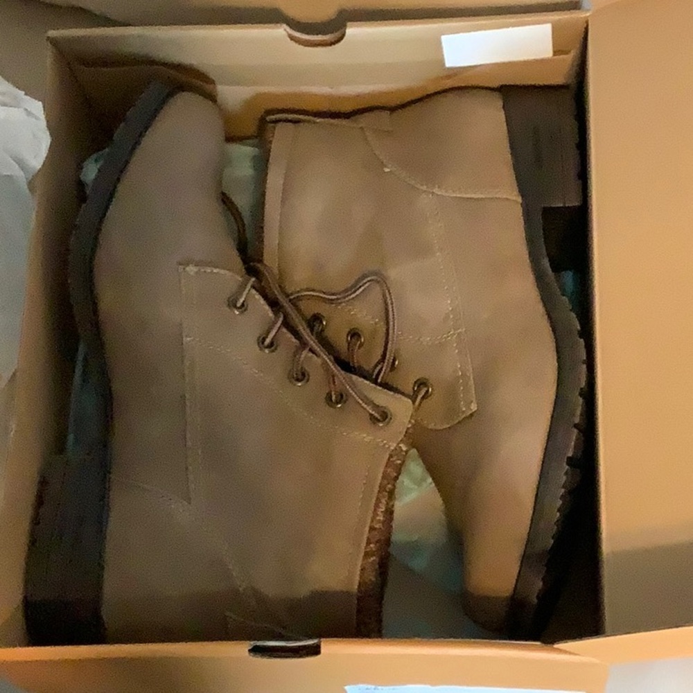 Women’s shoes 10 med